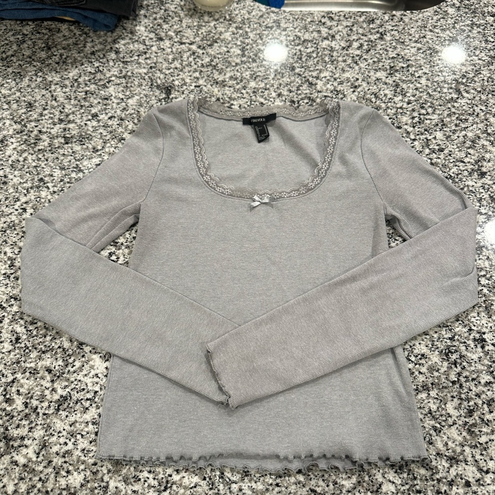 Forever 21 Gray Fitted Ribbed Blouse with V-Neck